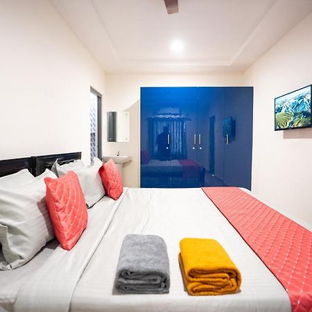 Yellow Bells Signature Hitec City 하이데라바드 외부 사진